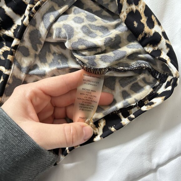 Chaus New York Womens Size Small Cheetah Print Wrap Blouse 3/4 Sleeve Vintage - Picture 6 of 8